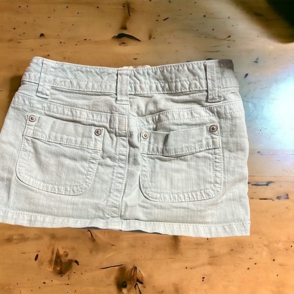 Aeropostale light blue denim‎ mini skirt with pockets - Picture 2 of 5